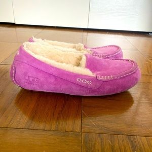 UGG slippers- pink